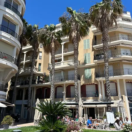 Sea View By The Beach, Centre, Seafront, Parking Mentona